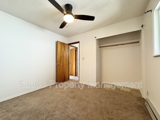 Building Photo - 536 SW Nebraska St