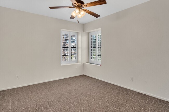 Building Photo - 5321 Tamanar Dr