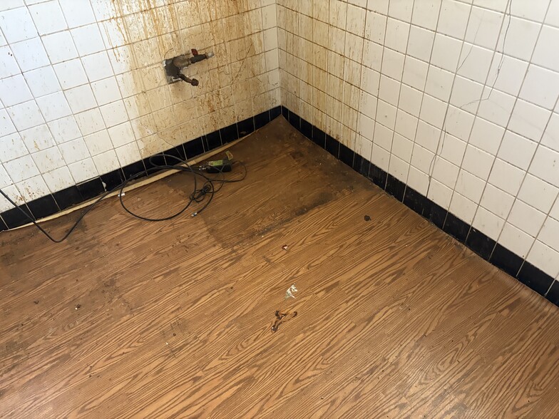 Building Photo - 8565 Lowell St