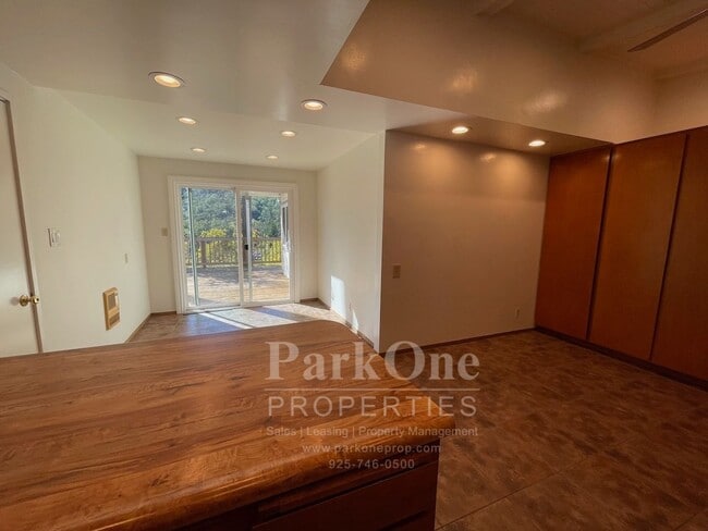 Building Photo - Spacious Home In Lafayette Hills