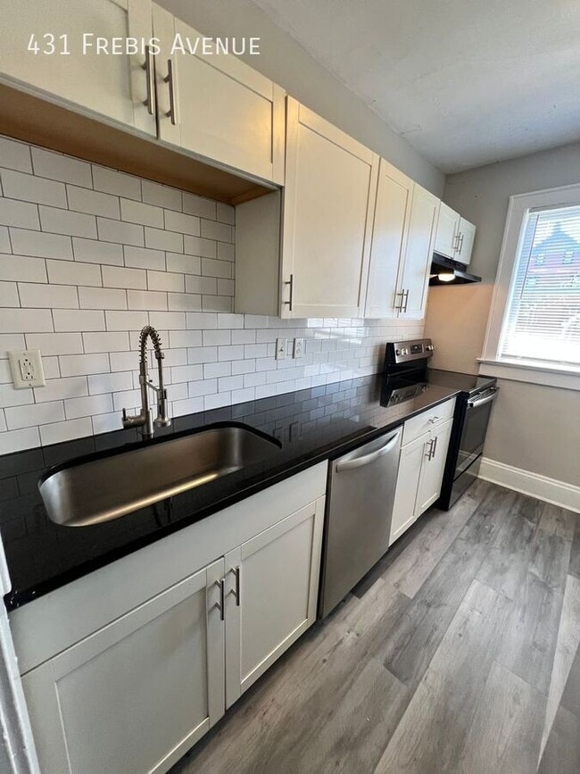 Building Photo - 431 Frebis Ave