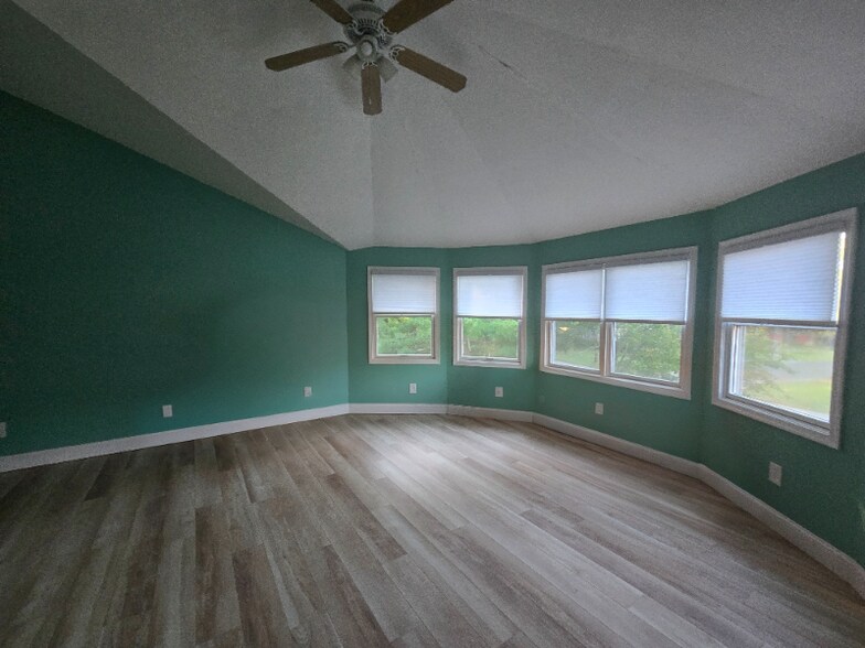 Building Photo - 806 Bennett Rd