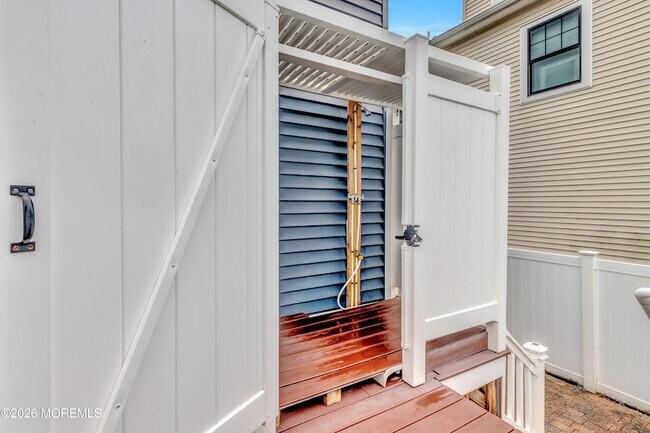 Building Photo - 393 E Virginia Ave