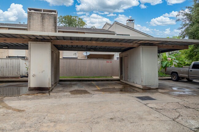 Building Photo - 9516 Pagewood Ln