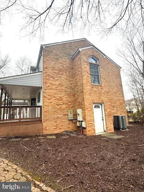 Building Photo - 510 Fairfax Ln