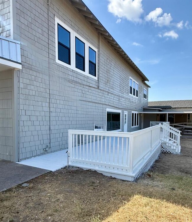 Building Photo - 1102 Beech St