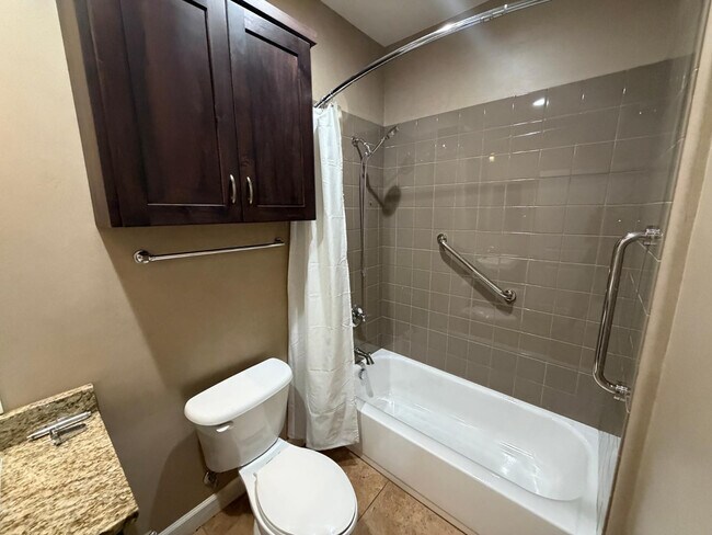 Building Photo - 7291 N Scottsdale Rd