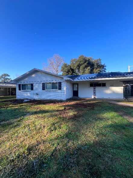 Primary Photo - 1619 Dudley Ln