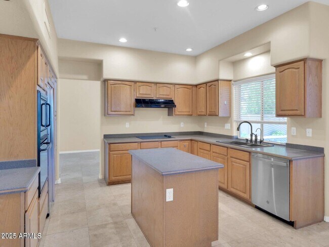 Building Photo - 11239 E Oberlin Way