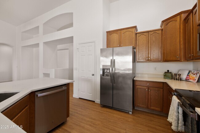 Building Photo - 8758 West Myrtle Ave