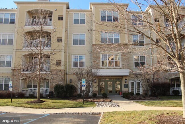 Building Photo - 611 Masterson Ct