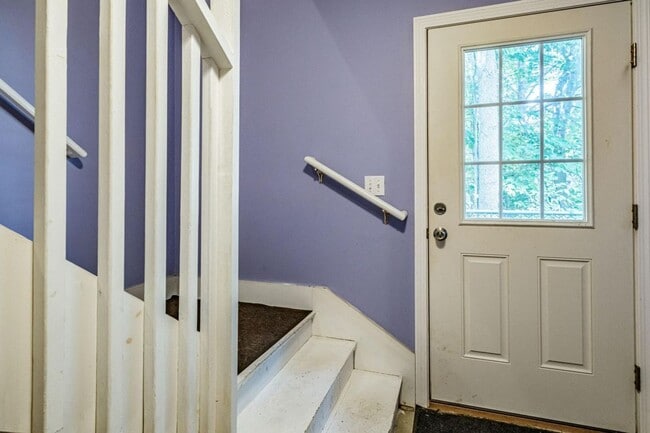 Building Photo - 22 Cedar St