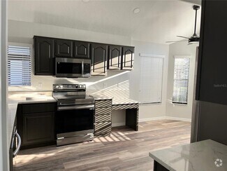 Building Photo - 5964 Parkview Point Dr