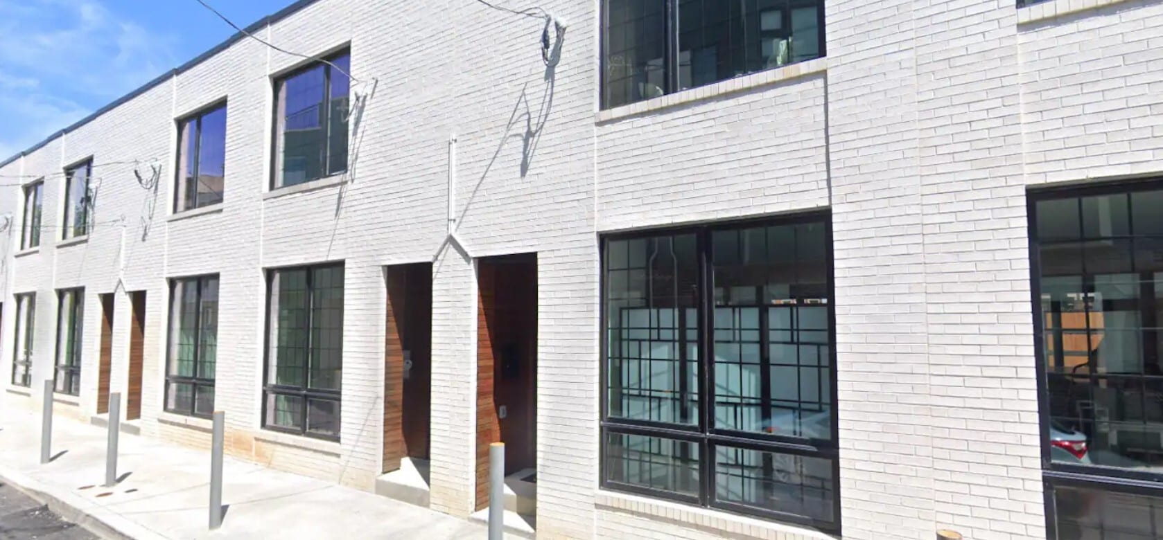 Building Photo - 1417 N Hope St