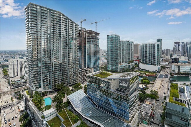 Building Photo - 801 S Miami Ave