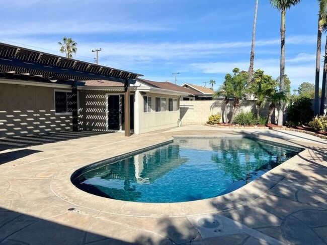 Building Photo - Charming 3BR/2BA Home with Pool, Remodeled Kitchen & Backyard Oasis