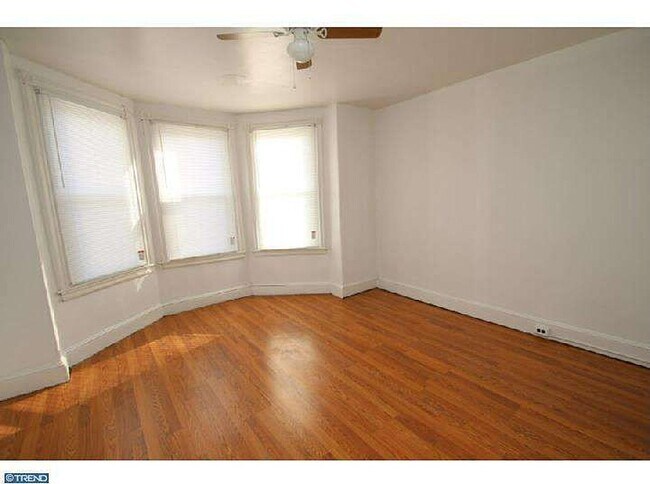 Building Photo - 116 N 61st St