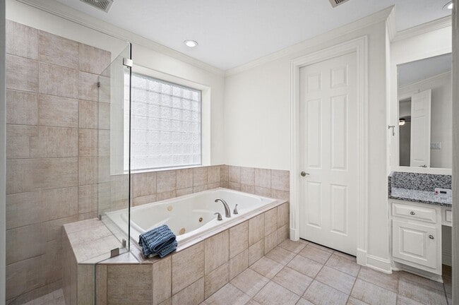 Building Photo - 14227 Flower Creek Ln