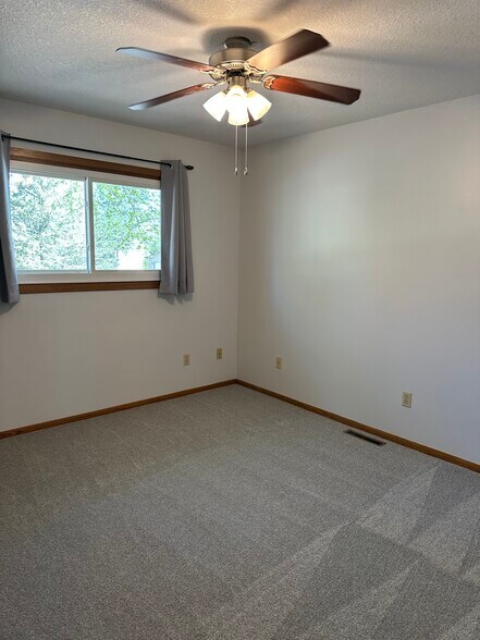Building Photo - 3438 Chalet View Ln NW