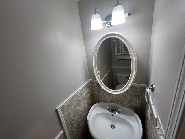 Building Photo - 4440 Hounds Run Dr