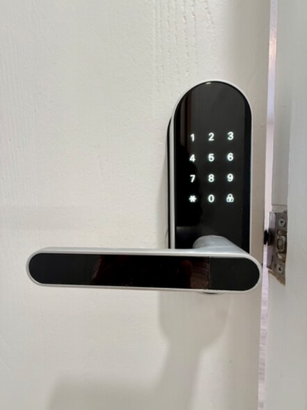 Building Photo - 2708 W 98th Dr