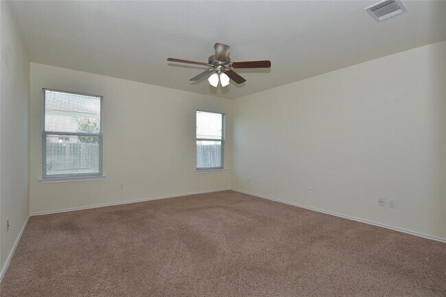 Building Photo - 807 Estancia Way