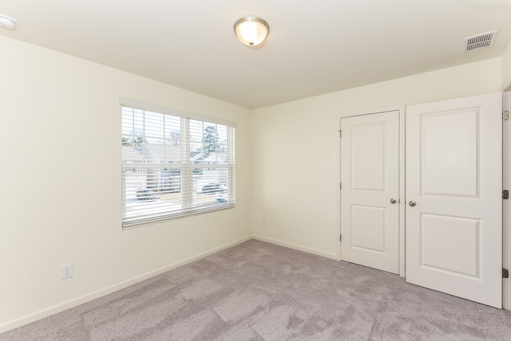 Building Photo - 332 Knightsbridge Ln