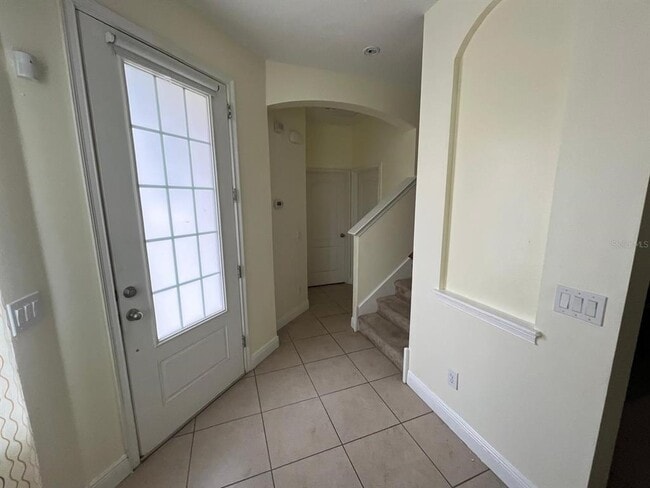 Building Photo - 8639 Via Trieste Dr