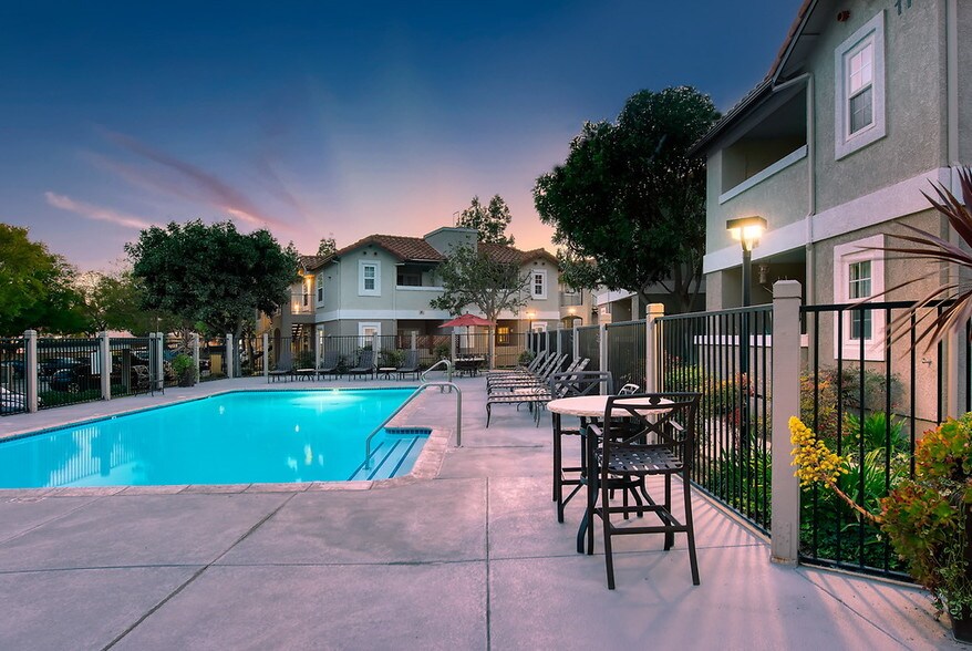 Camino Ruiz Square Camarillo, CA Apartment Finder