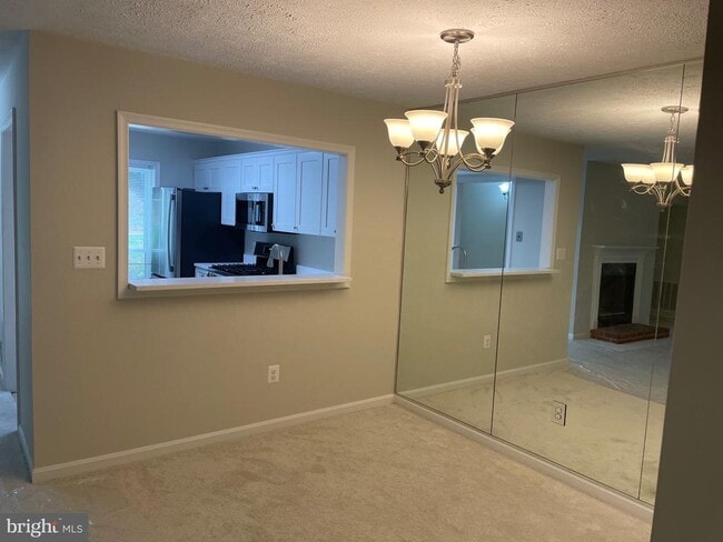 Building Photo - 7731 Willow Point Dr