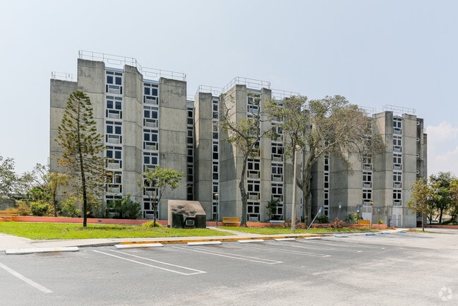 Building Photo - Smathers Plaza I