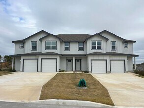 Building Photo - *Discover Elevated Living at Hunters Ranch!*