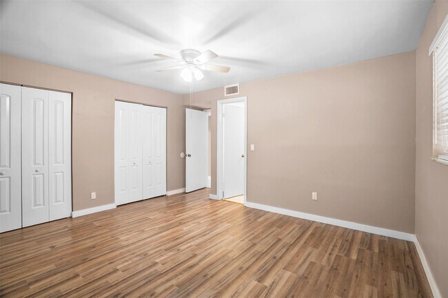 Building Photo - 22615 SW 66th Ave