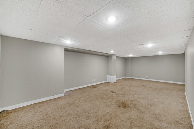 Building Photo - 1107 Campbell Ave