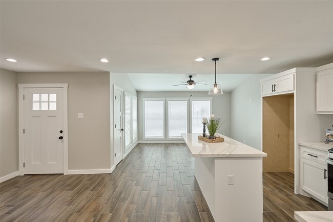 Building Photo - 1014 Graham Dr