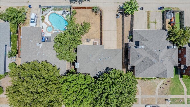 Building Photo - 7640 Tournament Rd