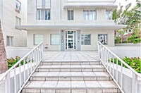 Building Photo - 3710 Collins Ave