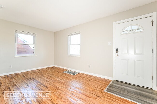 Building Photo - 3541 York St