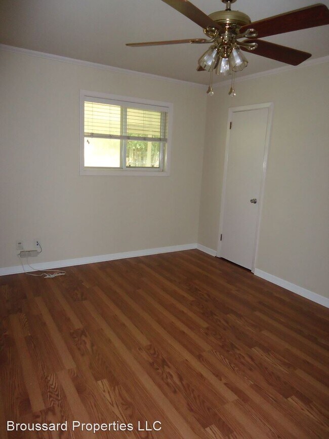 Building Photo - 3 br, 1.5 bath House - 108 Maple Drive