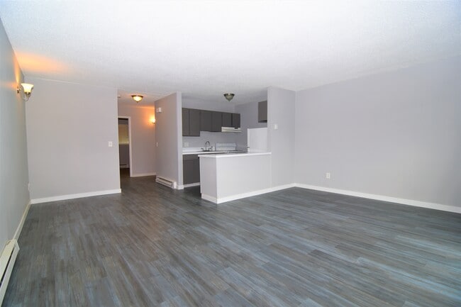 Building Photo - Barbur Place BP-675