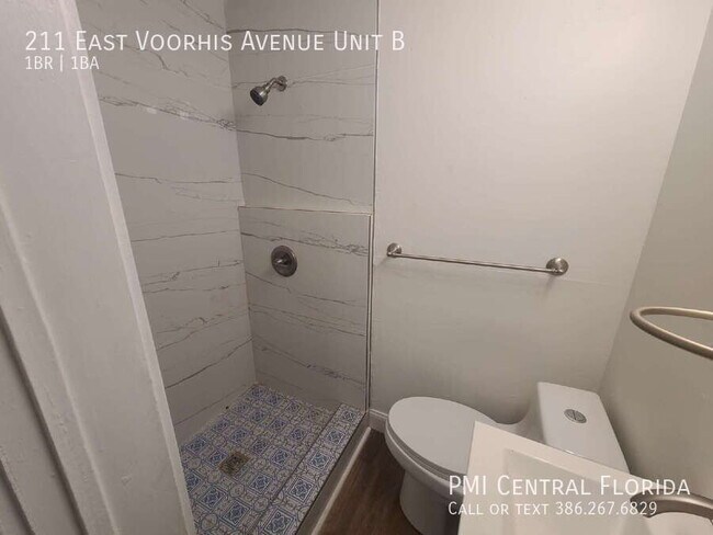 Building Photo - 211 E Voorhis Ave