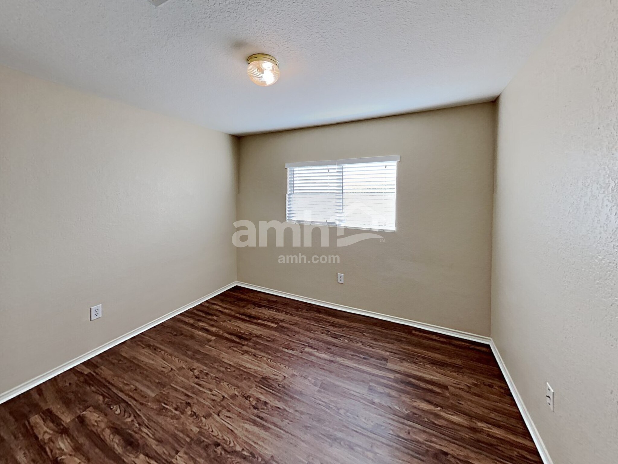 Building Photo - 9331 Juniper SPG