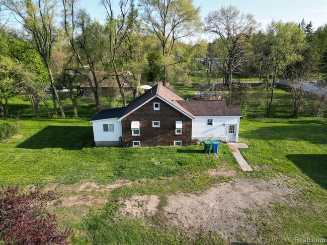 Building Photo - 2365 Welch Rd