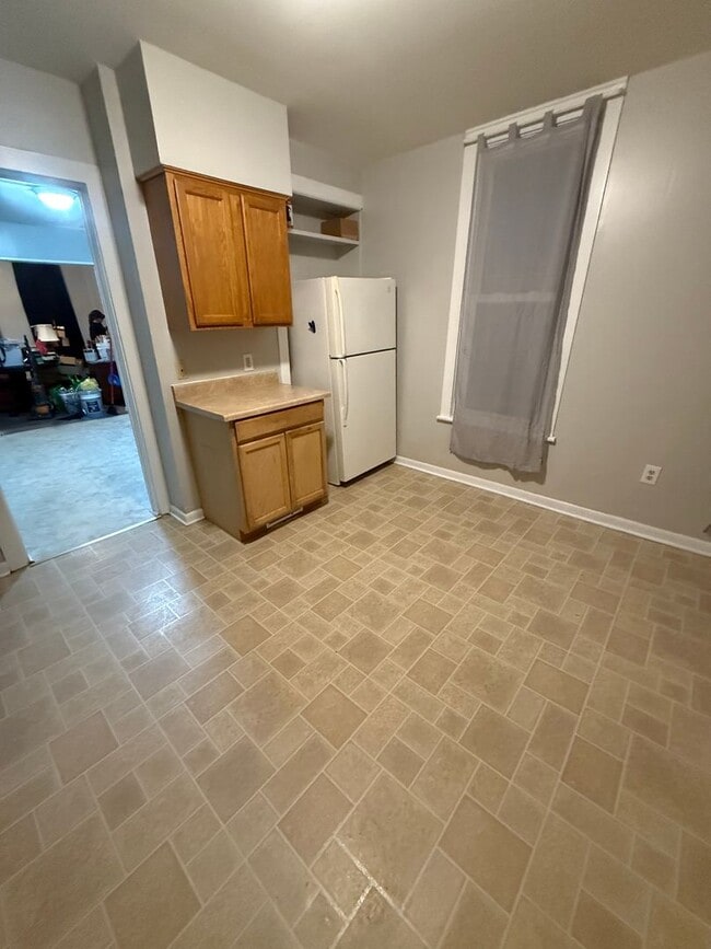 Building Photo - 1018-1020 Cameron Avenue