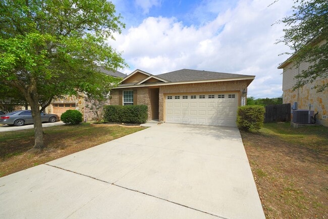 Building Photo - Beautiful One Story Home in Gated Communit...