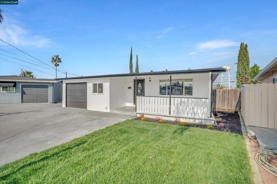 Building Photo - 753 Castle Ct