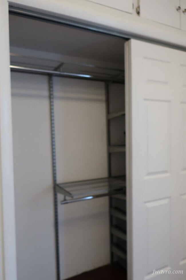 Building Photo - 445 Hoffman Ave