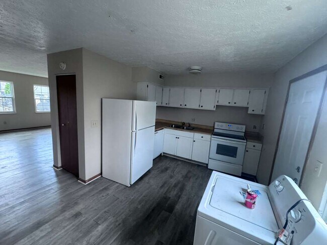 Building Photo - 2666 Sawbury Blvd