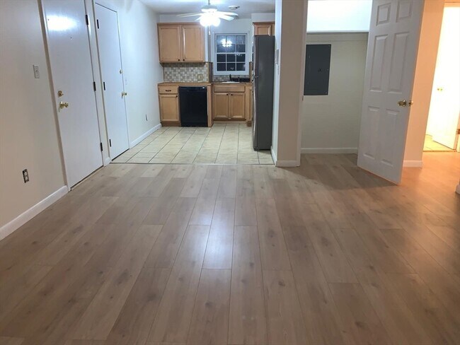 Building Photo - 85 Ford St