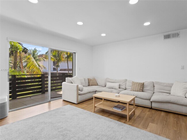 Building Photo - 7487 SW 82nd St